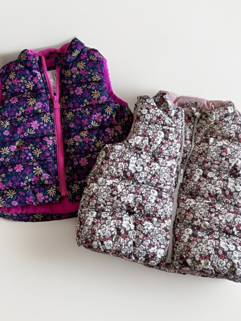 Gap Baby Girl Puffer Vest Lot Size 18-24 Months Floral Pink Black White 2pc EUC
